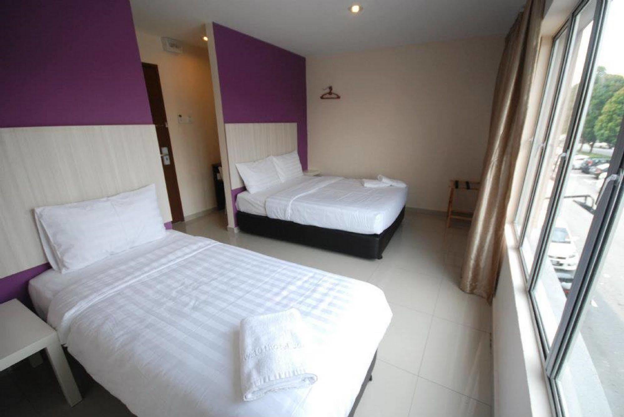 101 Hotel Bangi Exterior photo